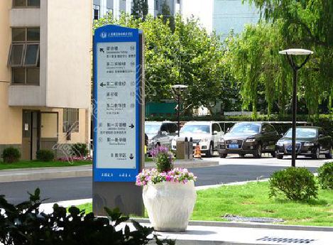  石泉哪些因素影响宣传栏的制作？